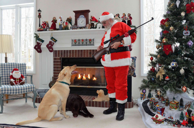Photo-1-HAM-Santa-brings-an-air-rifle.jpg